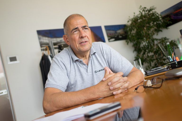 Trotz Gewinneinbruch zufrieden: CEO Ulrich Schumacher.