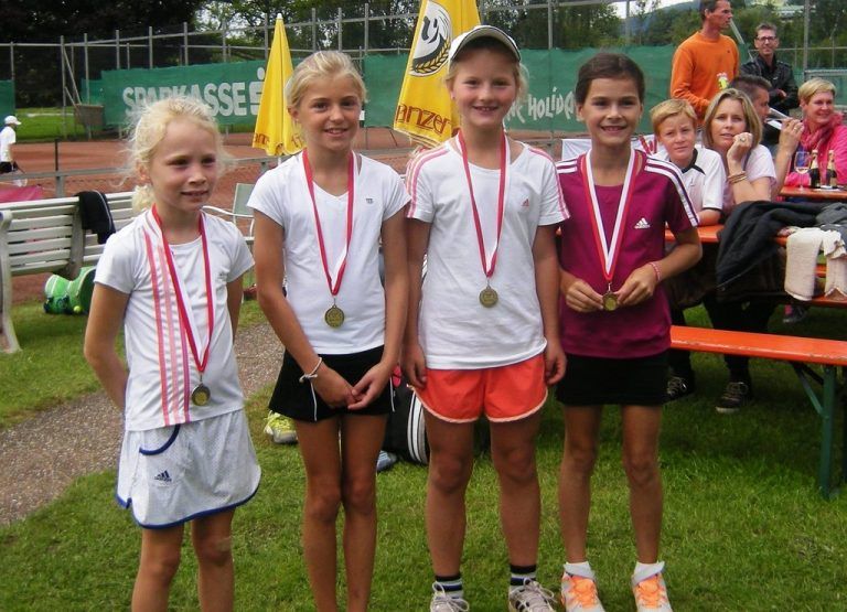 Unter 10 (v. l.): Laura Fuchs, Laura Wachter, Lea Grabher und Lina Vetter.