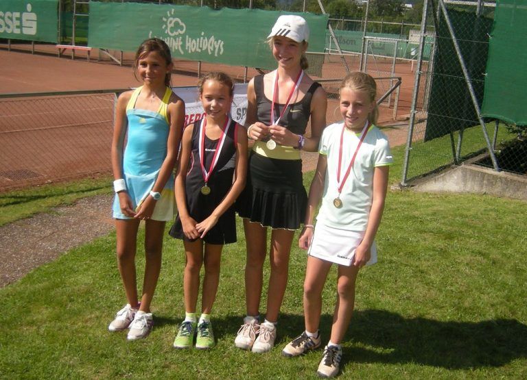 Unter 11 (v. l.): Mia Liepert, Nina Auer und Leonie Fuchs. Fotos: TC Nenzing