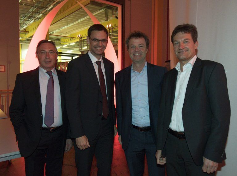 (v. l.) Günter Lehner (Alpla) und Heinz Huber (Mohrenbräu).