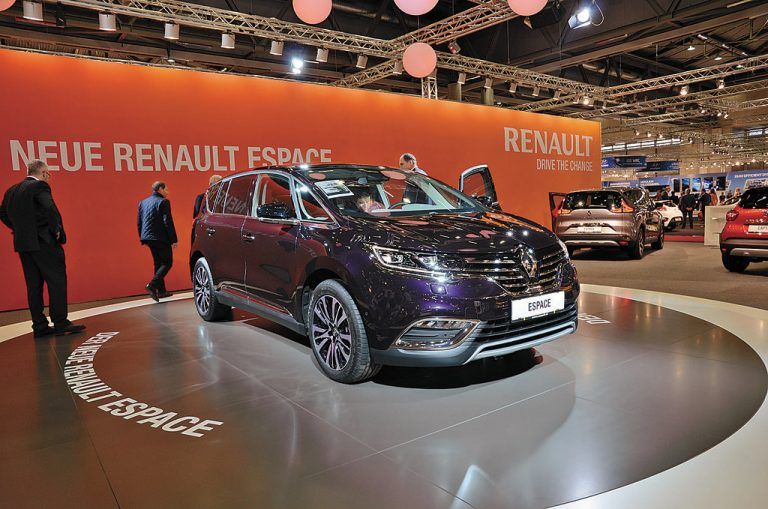 Van-NeuauflageNach 30 Jahren erfindet Renault seine Großraumlimousine Espace neu. Um 250 Kilogramm abgespeckt ist das Raumwunder ganz auf Effizienz getrimmt.
