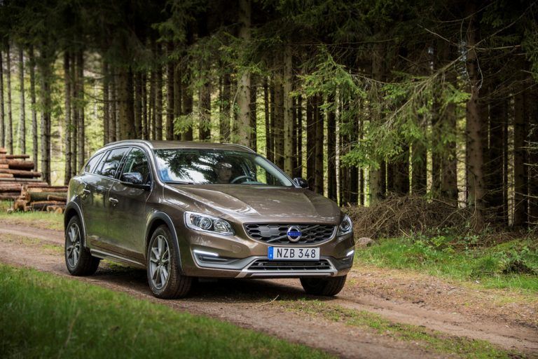 Volvo V60: Als Cross Country ist er auch bei abenteuerlichen Bedingungen ein souveräner Begleiter.