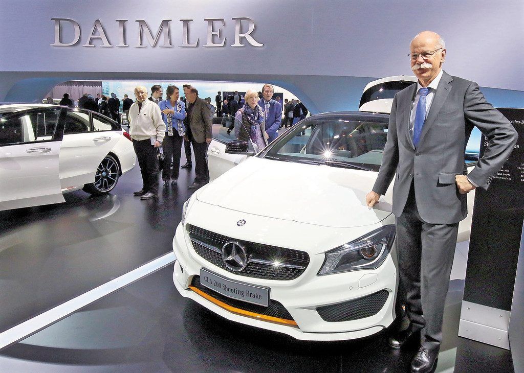 Rekordbilanz der Stuttgarter: Mercedes-Benz kündigt eine Vielzahl neuer Produkte an.