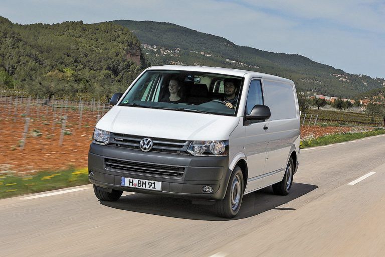 VW-Transporter: Seit 65 Jahren bewährte und beliebte Basis für gewerbliche sowie private Nutzung.