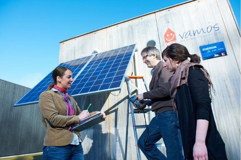 Wie baut man energieeffizient, ohne die Kosten aus den Augen zu verlieren. Beratung gibt es z. B. von den VKW, die dafür extra das Beratungshaus Vamos entwickelten. Foto: illwerke vkw