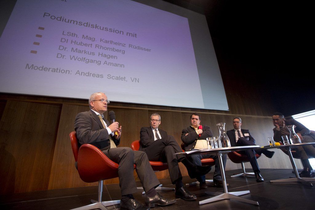 Immobilien Forum West: Anspruch und Wirklichkeit klaffen auseinander