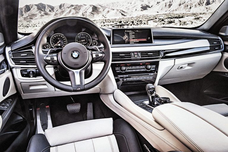 X6-Cockpit: imposanter Ausblick.