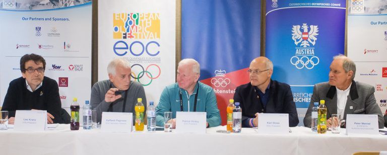 Zeigten sich von den Jugendwinterspielen begeistert v. l.: Die Funktionäre Leo Kranz, Raffaele Pagnozzi, Patrick Hickey, Karl Stoss und Peter Mennel. steurer