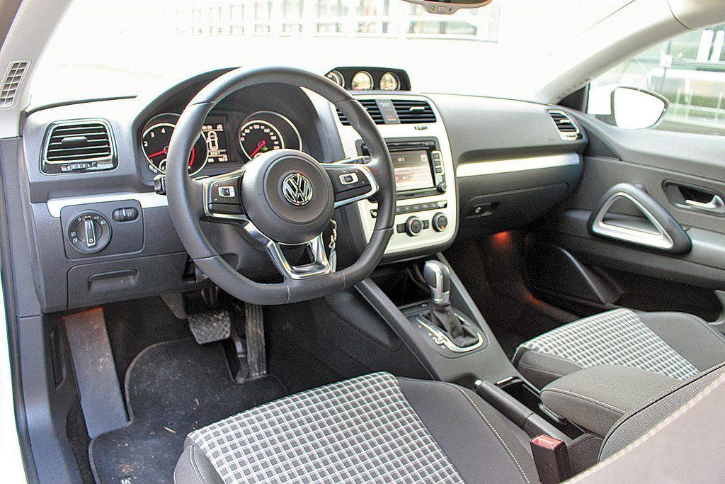 Nach 40 Jahren hat VW den Scirocco technisch und optisch der Zeit angepasst.