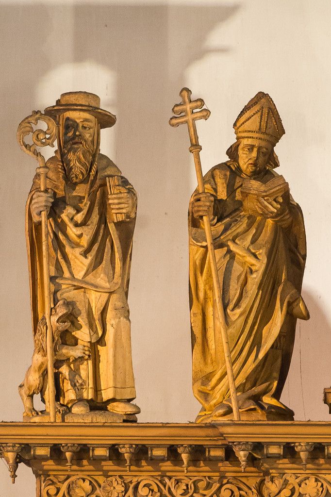 Zwei KirchenväterHieronymus (347 – 420) und Ambrosius (337 – 397). Hieronymus lebte in Trier und Aquileja, als syrischer Eremit und in Rom als Papstsekretär und Seelsorger wohlhabender Frauen. Ambrosius von Mailand wurde als römischer Politiker zum Bischof gewählt.