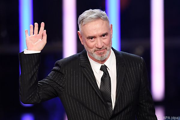 Roland Emmerich geht Sci-Fi-Katastrophenfilm &#8220;Moonfall&#8221; an