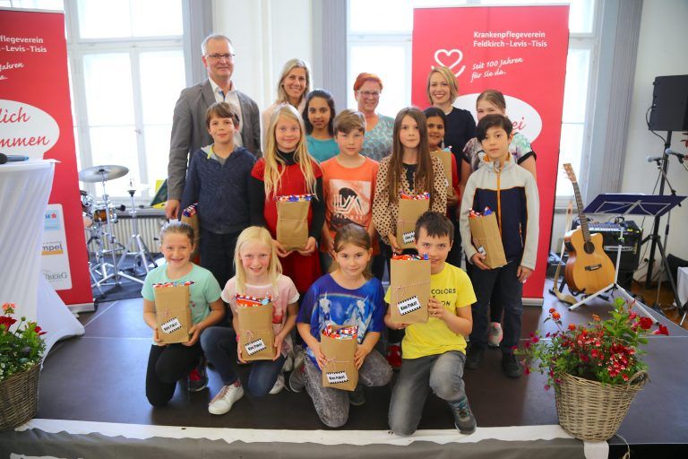 Die Künstler der Volksschule Tisis beim Familienfesttag des KPV Feldkirch-Levis-Tosters. Uysal