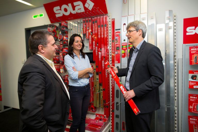 1500 Produkte umfasst das Sortiment des Messinstrumenten-Herstellers. Neben Wasserwaagen auch Laser, Bleistifte oder Rollmeter.