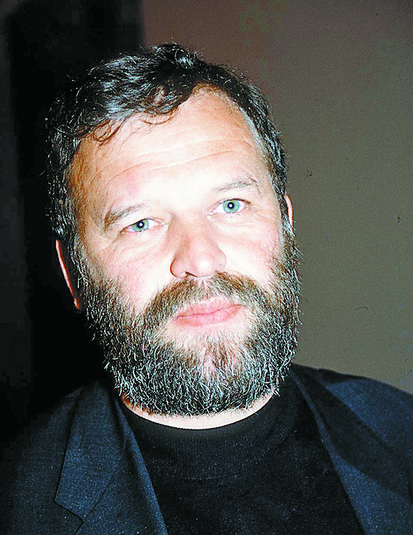 Georg Sporschill: The Jesuit Priest Living with Bucharest's Street Children