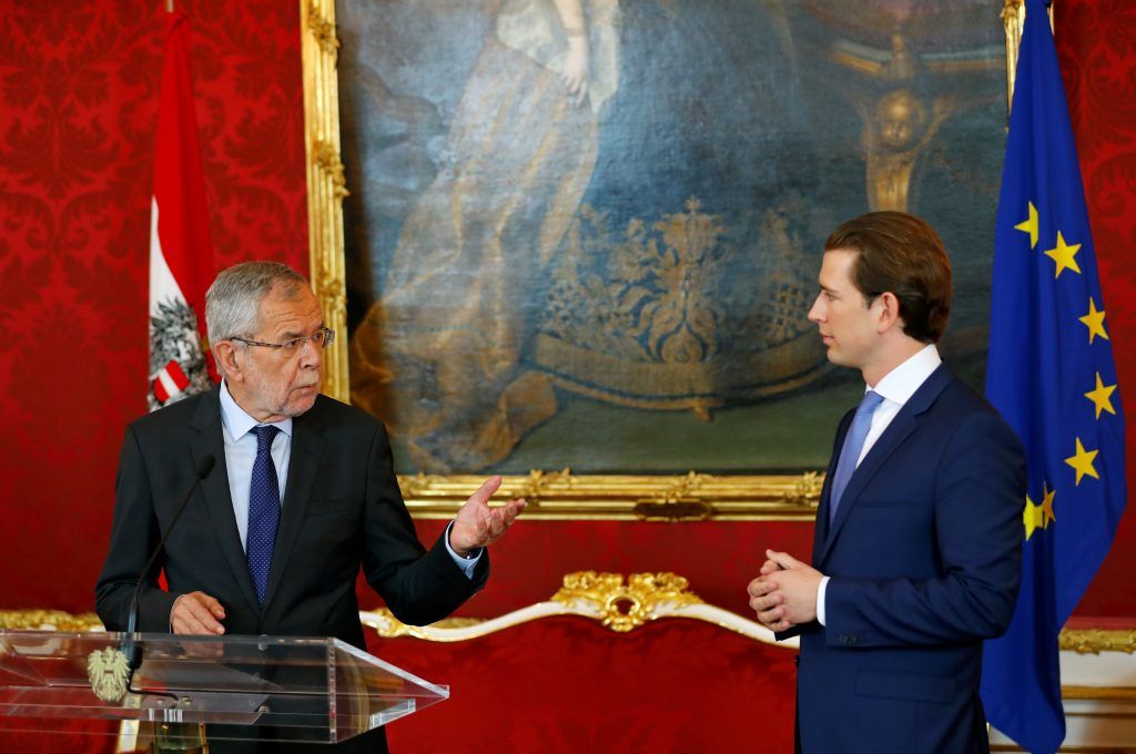 Live:  Statement von Bundeskanzler Sebastian Kurz nach dem Treffen mit Bundespräsident Alexander Van der Bellen