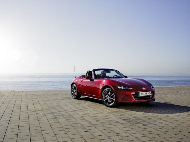 4. Generation: Mazda hat den MX-5 zur kompromisslosen Fahrspaßmaschine weiterentwickelt. Fotos: werk
