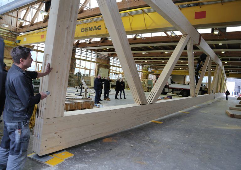 65 Meter lang und 5,5 Meter hoch: Anfang Sommer sollen die Fachwerkträger montiert werden. MArte.Marte