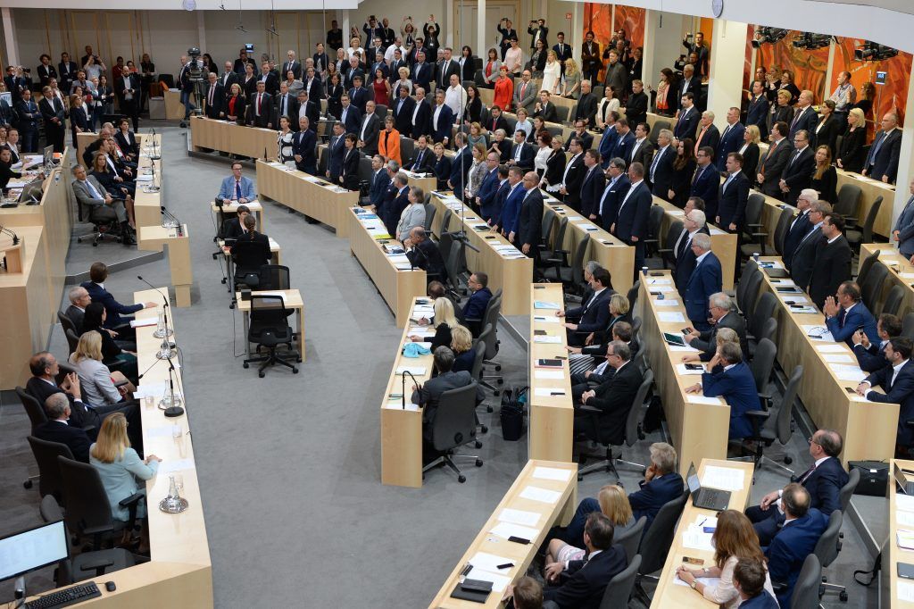 Was sagen die Vorarlberger Nationalratsabgeordneten zum Misstrauensvotum gegen Kurz und seine Regierung?