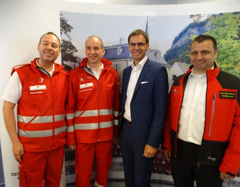 Die Bevölkerung nimmt die neue Emser Rettungszentrale unter die Lupe