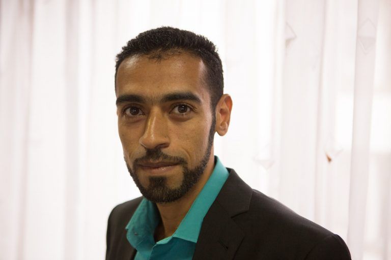 Ahmed El Bitar, VerkaufsleiterHier im Unternehmen betreue ich den nigerianischen Markt. Ich mag die Farbenvielfalt und den Umgang mit derart hochwertigen Materialien.