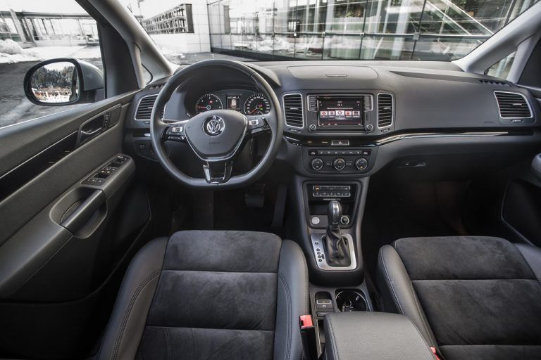 Alles drin, alles dran: Viel Freiraum ums Cockpit.