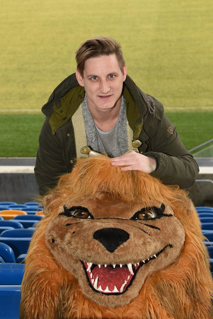 Altachs Löwe ist bereit. Schon gegen Sturm wird King Rheini alias Bernd Strahlhofer wieder für Stimmung sorgen. Foto: Stiplovsek
