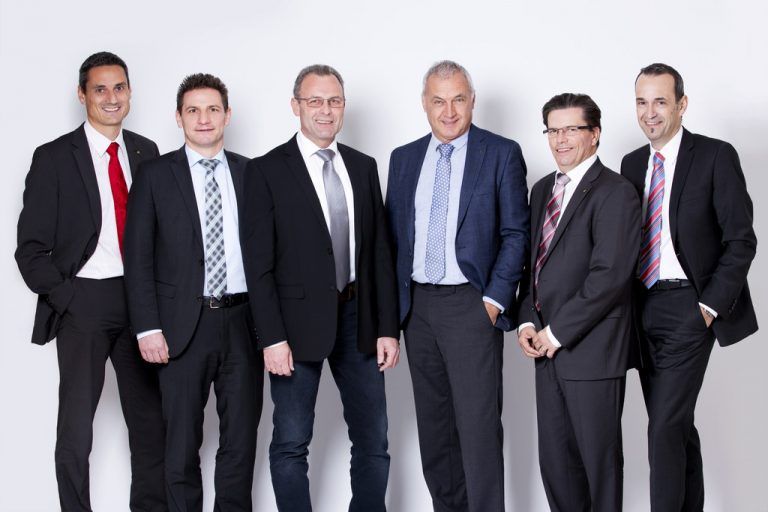 Banker Michael Gager, Christian Fiel, Klaus Kessler, Markus Prünster (v.l.), Aufsichtsratschefs Gert Krismer, Alfons Schwarzmann (M.). Eugster