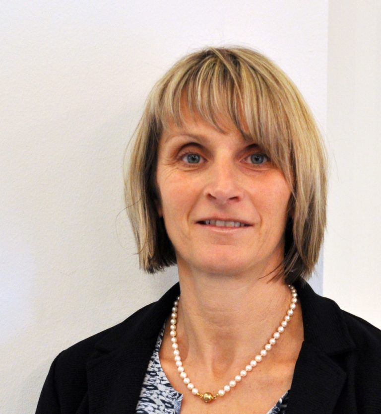 Bettina Keckeis,
Angestellte
Ich habe nach 20-jähriger Pause wieder angefangen. Es freut mich, dass ich so gut aufgenommen wurde und ich wieder im Verkauf tätig sein kann.