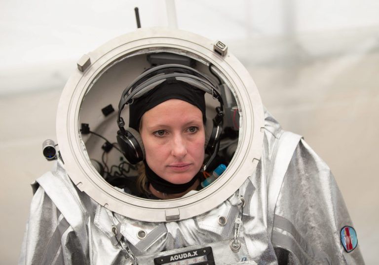 Der Raumanzug, den die Wissenschafterin Carmen Köhler während der simulierten Mars-Mission in der Wüste trug, wog 50 Kilo. epa