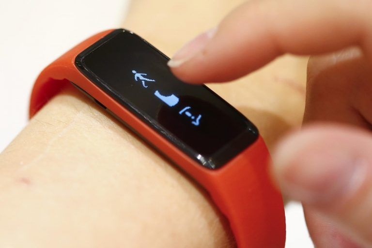 Das präsentierte Fitness-Armband von Acer.  Foto: Reuters