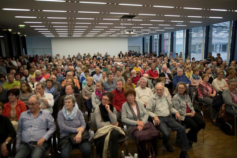 Das Publikum im vollbesetzten Panoramasaal zollte dem Referenten viel Applaus. Fotos: vn/paulitsch