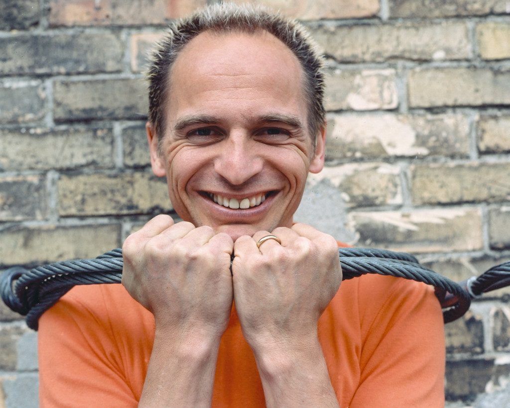 Seiltänzer David Dimitri eröffnet mit seiner Zirkusshow das diesjährige Schaulust-Festival.