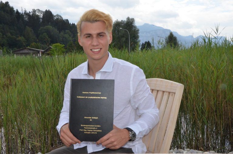 Der 18-jährige Alexander Schäppi aus Dornbirn ist bereits ein kleiner Experte in Sachen Humane Papillomaviren. Foto: VN/ger