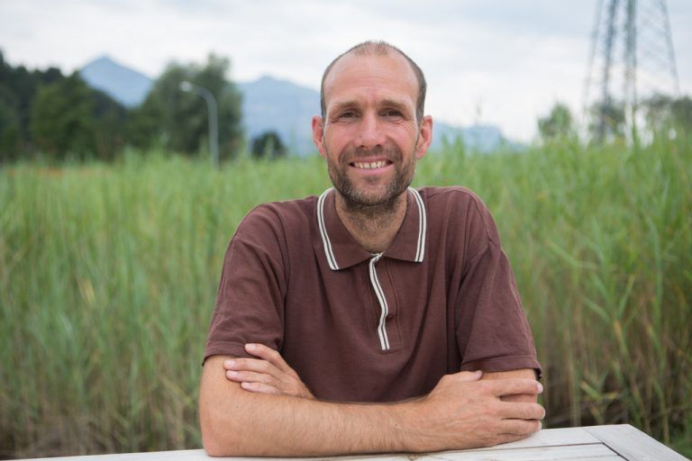 Der Dornbirner Oliver Stocker holt die Karawane des Friedens und das Hiroshima-Feuer nach Vorarlberg. Foto: VN/HARTINGER