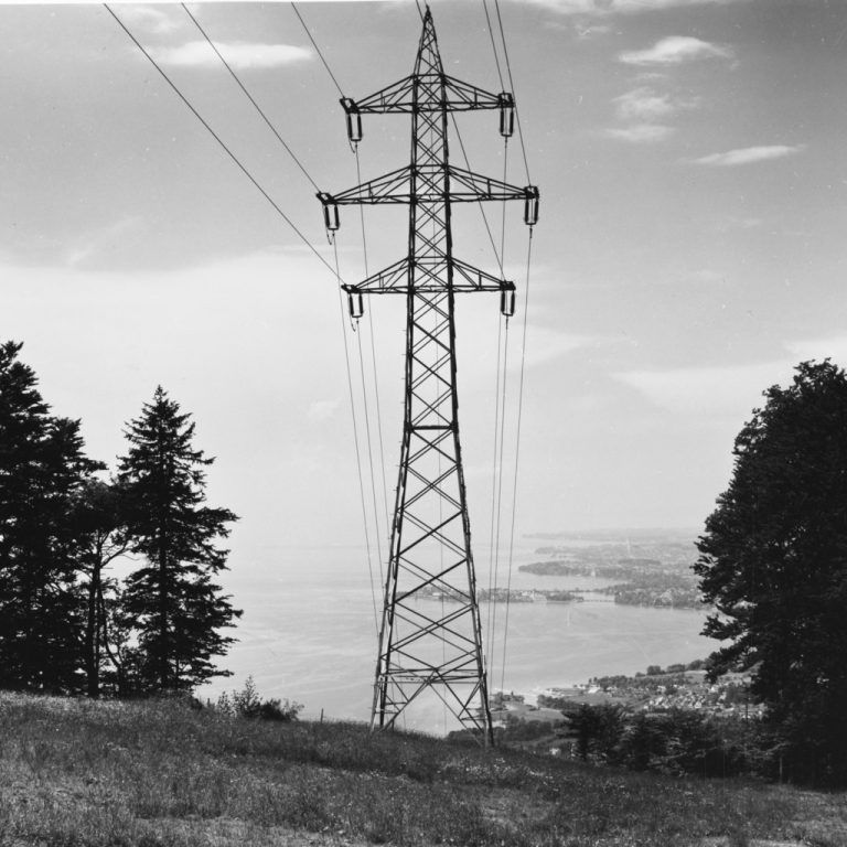 Der Strom für die bayerischen Nachbarn wird über den Pfänder geliefert. Historische Aufnahme der VKW.