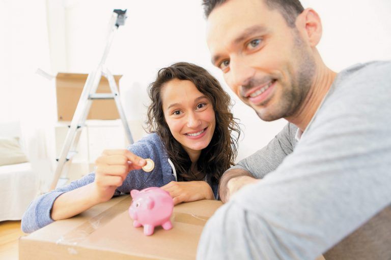 Die Einkommensgrenze für Zwei- und Mehrpersonenhaushalte liegt bei 5300 Euro. Foto: Shutterstock