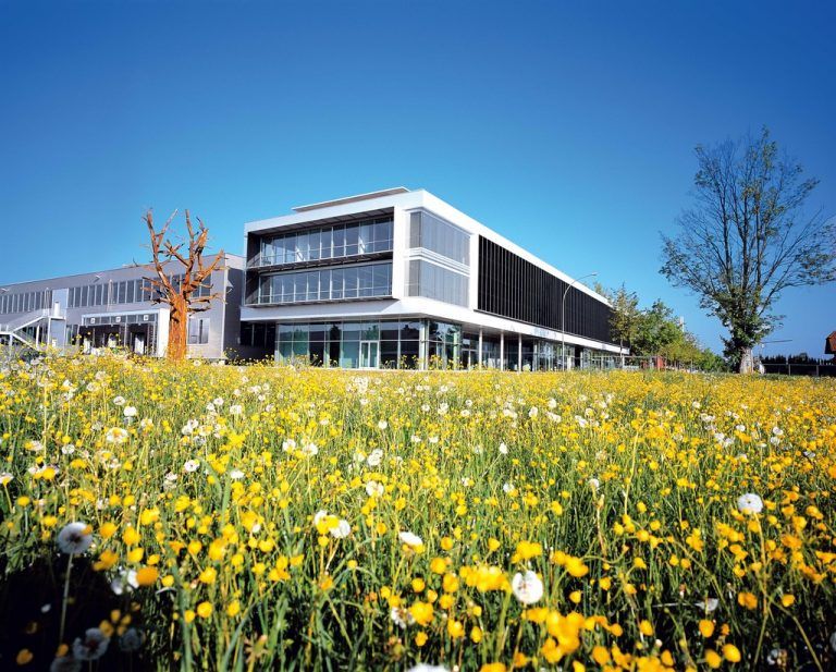 Die Firmenzentrale in Lustenau wurde im März 2004 offiziell eröffnet. Fotos: bösch