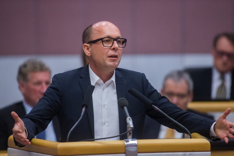 Die Fraktionschefs Ritsch, Gross, Allgäuer und Scheffknecht (von links) können sich auf einen Untersuchungsausschuss einstellen.