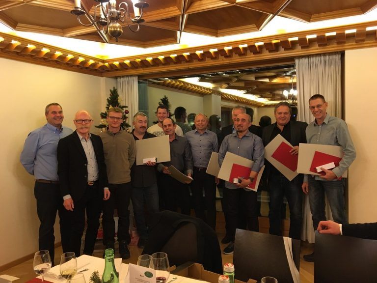 Die Jubilare mit Geschäftsführer Christoph und Armin Fink sowie Prok. Michael Rotheneder.  Foto: fink