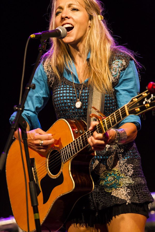 Die kanadische Sängerin Melanie Dekker ist mit neuen Live-Songs zu Gast in Andelsbuch.