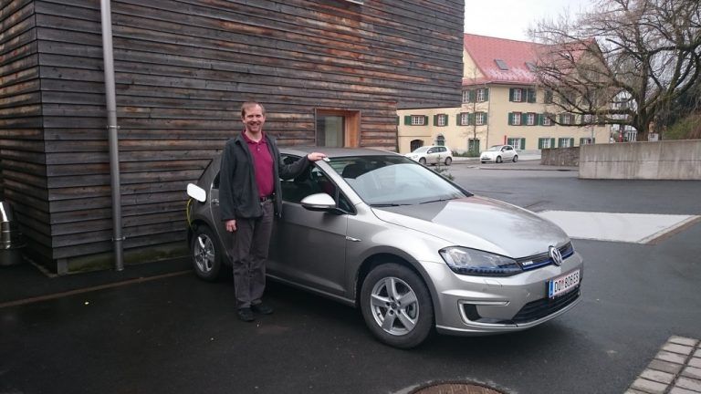 Die Pension Löwen hat nun einen neuen e-Golf. Foto: vkw