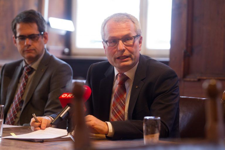 Die Sparkasse Feldkirch ist vom Thema nicht betroffen. Wir haben fünf Kunden aus Deutschland, USA und Liechtenstein mit Guthaben zwischen 2000 und 40.000 Euro, die wir beobachten. Jetzt ist eine gute Möglichkeit, die Regeln entsprechend anzupassen. Anton Steinberger, Vorstandsvorsitzender Sparkasse Feldkirch