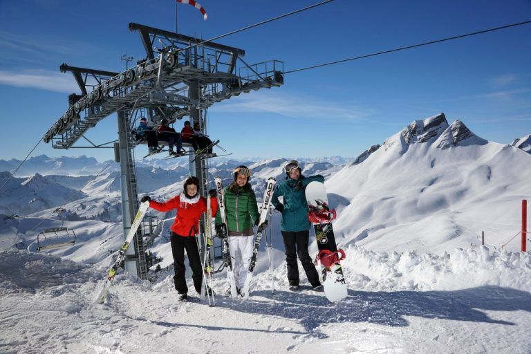 Die Wintersaison steht vor der Tür: „Es ist ein Stress, bis jeder Betrieb seine Mitarbeiter hat, aber letztendlich kann man jetzt schon sagen, dass die meisten Arbeitsplätze besetzt sind“, sagt Elmar Herburger. Foto: L. Berchtold