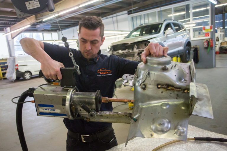 Einblicke gibt es auch in die Werkstätten.  Foto: VN/Steurer