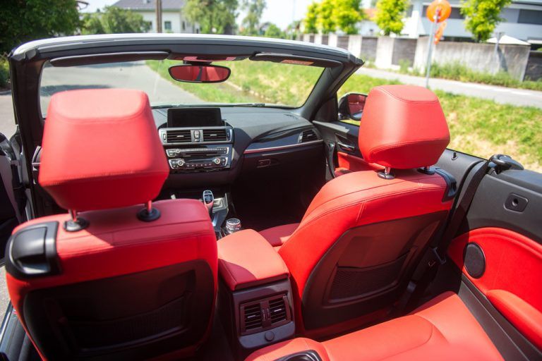 Eindruck: Das kleine BMW-Cabrio ist hochwertig und technisch top, genau das Richtige, um aktiven Fahrspaß lustvoll zu erfahren. Die vielen feinen Zubehör- und Ausstattungspakete, die man sich gönnen will, machen den Luftikus indes zum kostspieligen Lustkauf.