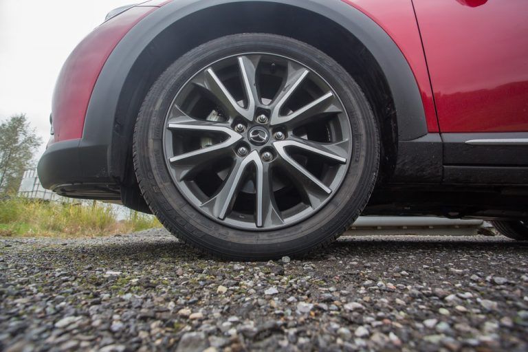 Eindruck: Der CX-3 ist nicht nur hübsch anzusehen, sondern ein richtig gutes Auto. Mit einem Testverbrauch von 6,8 Litern braucht das kleine SUV im Straßenbetrieb nur unwesentlich mehr als im Labor. Schwächen: kleiner Tank und überschaubarer Kofferraum.