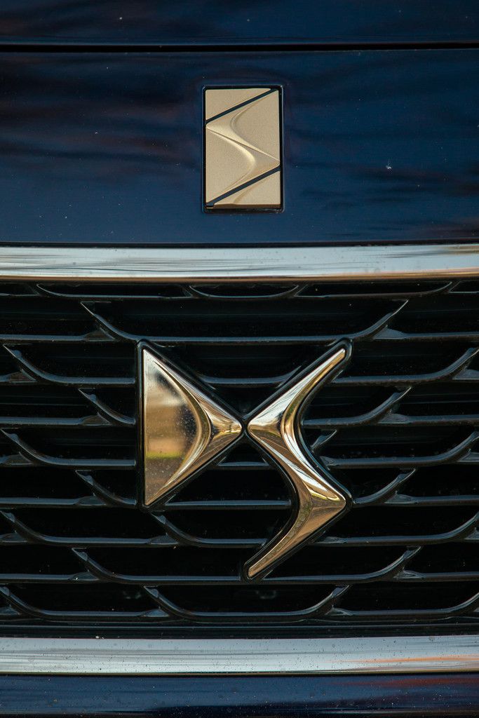 Eindruck: Die Qualitätsanmutung überzeugt, genauso wie der kultivierte Dieselmotor. Insgesamt steht Komfort über Fahrdynamik. Das max. 1288-l-Stauvolumen ist für normale Transportbedürfnisse ausreichend, störend ist der große Wendekreis.