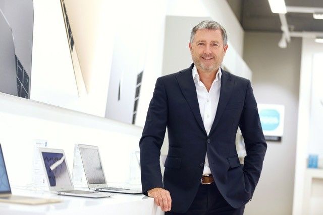 Epos-Chef Emil Bietti geht stark ins Jubiläumsjahr: „Bauen Weiterbildung, Service und Filialen weiter aus.“  Foto: Epos