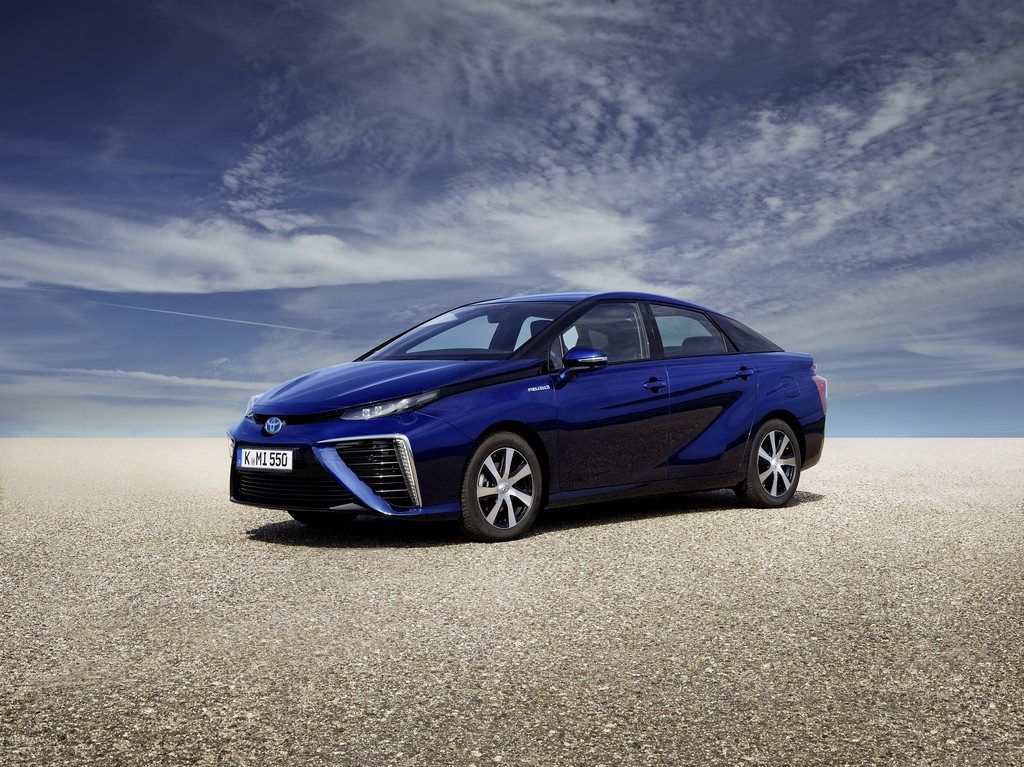 Ausflug in die Zukunft: Exklusive Testfahrt mit dem Brennstoffzellen-Auto von Toyota.