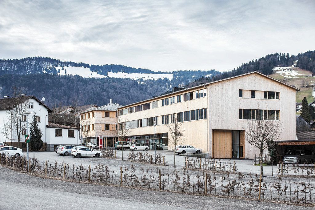 Kleines Bürgerhaus mit großem Schopf